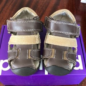 Pediped boys brown leather sandals size 21